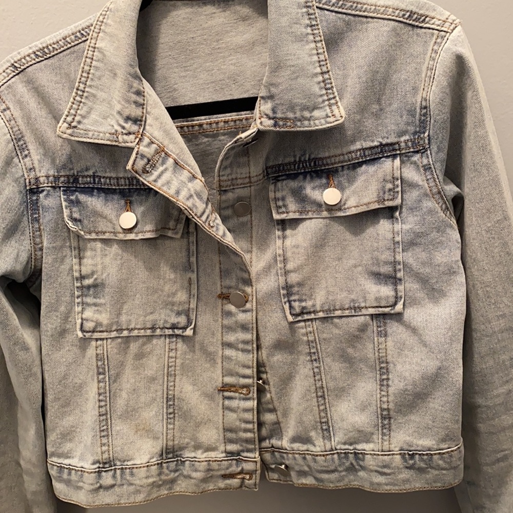 Cropped Jean Jacket - Picture 2 of 3